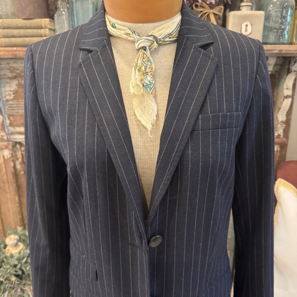 GAP STRIPED NAVY WOOL BLAZER | Lightweight Blended | Tailored | Pinstripe Jacket - Picture 9 of 14